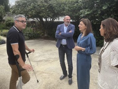 Dúas Árbores Senlleiras máis: a Camelia Rosalía de Castro e o Loureiro dos Poetas